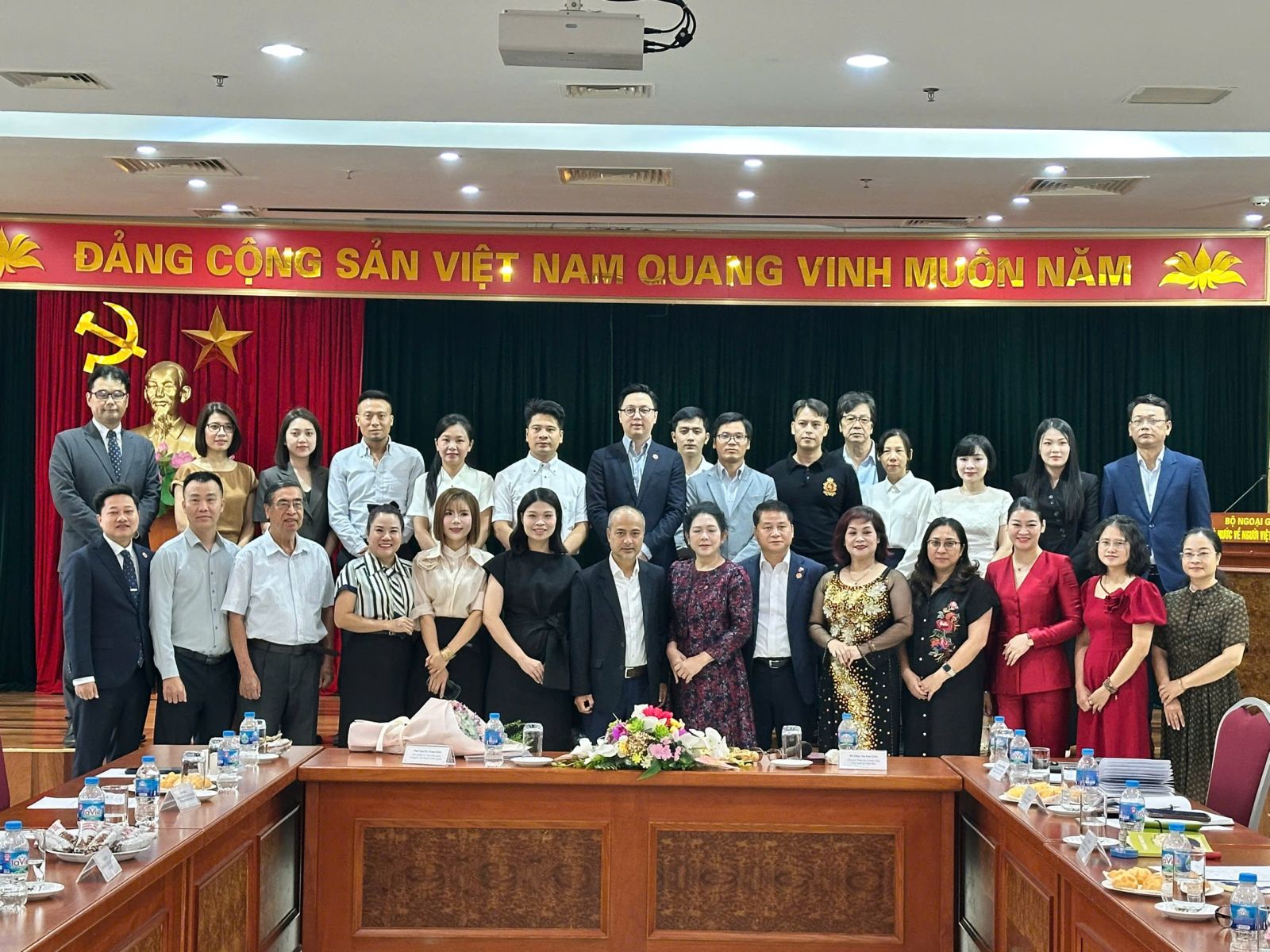 TỔNG GIÁM ĐỐC MINH LÊ THAM GIA ĐOÀN VJBA LÀM VIỆC VỚI LÃNH ĐẠO BỘ NGOẠI GIAO
