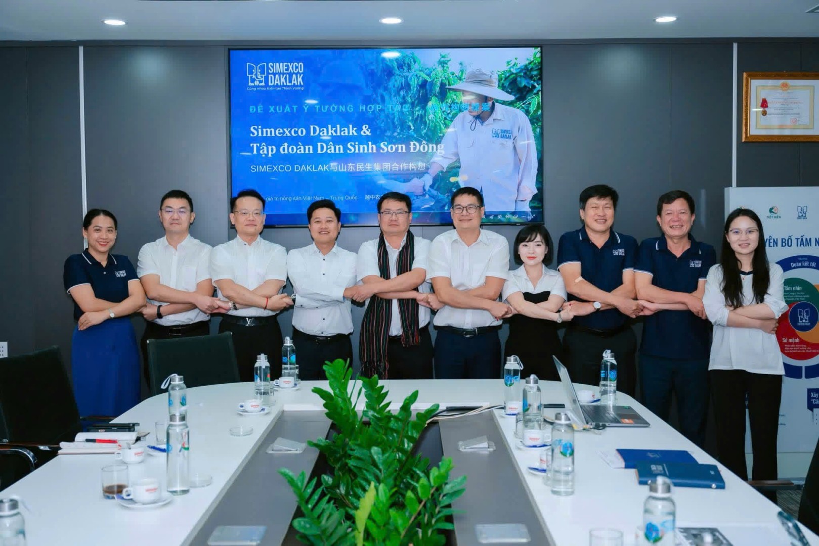 MINH LÊ ĐỒNG HÀNH XÚC TIẾN NÔNG SẢN VIỆT – TRUNG